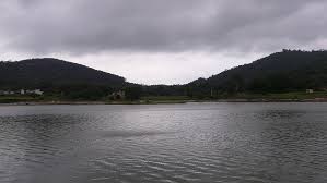 Yelagiri Lake (commons.wikimedia.org)