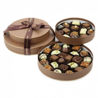 Round chocolate box- Food treats this summer