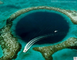 Great blue hole in Belize