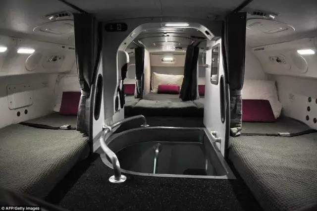 Cabin crew rooms for resting