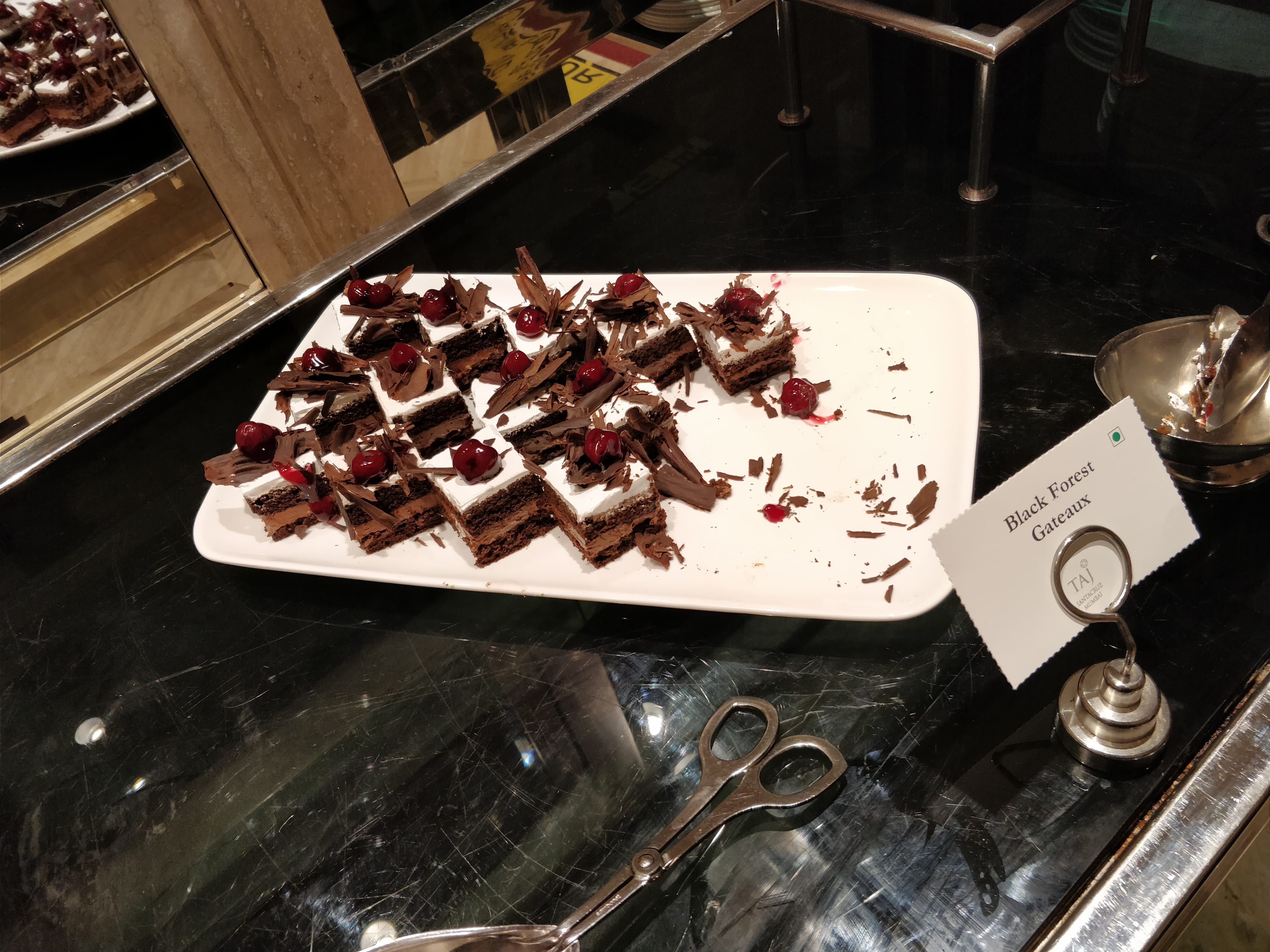 Desserts for lunch, knowledge factory