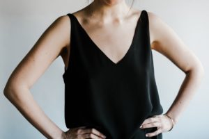 Sleeveless tops-woman travel