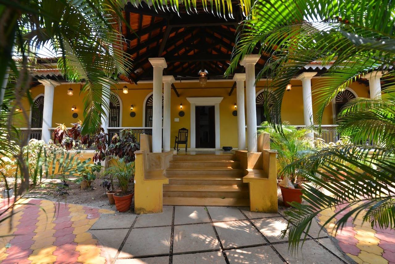 Why Private Holiday Villa Rentals are Great Money Savers?