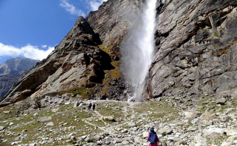 Vasudhara Falls