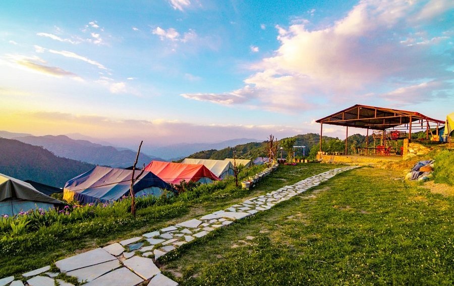 Kanatal, tourist destinations