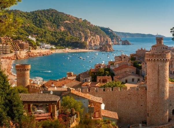 Girona, Barcelona IC- Pixabay