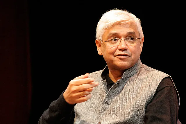 3113817593 B6b6985fed Z