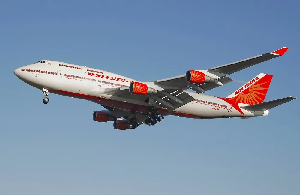 Air India B747 400 Vt Esm Lands Arp