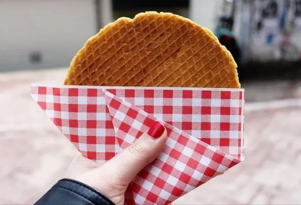Hot Stroopwafel, street food Netherlands