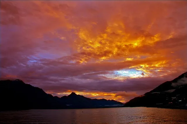 New Zealand 51737 640